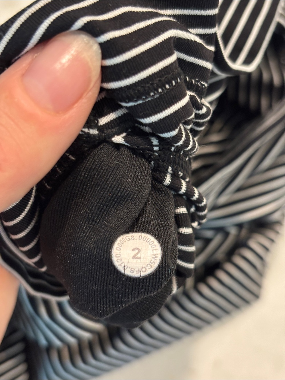 Lululemon Wonder Under Parallel Stripe Leggings Size 2 ✨🖤 - Picture 8 of 8